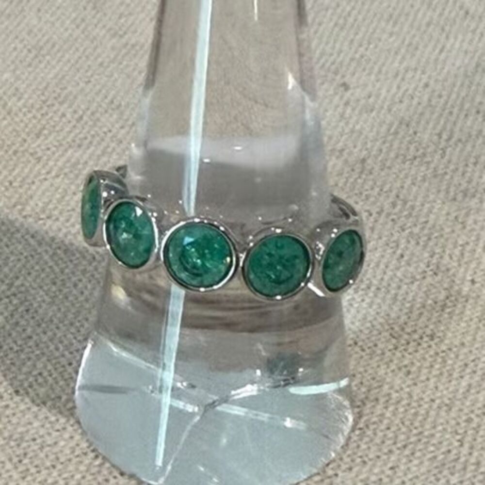 Emerald Green on SIlver Band